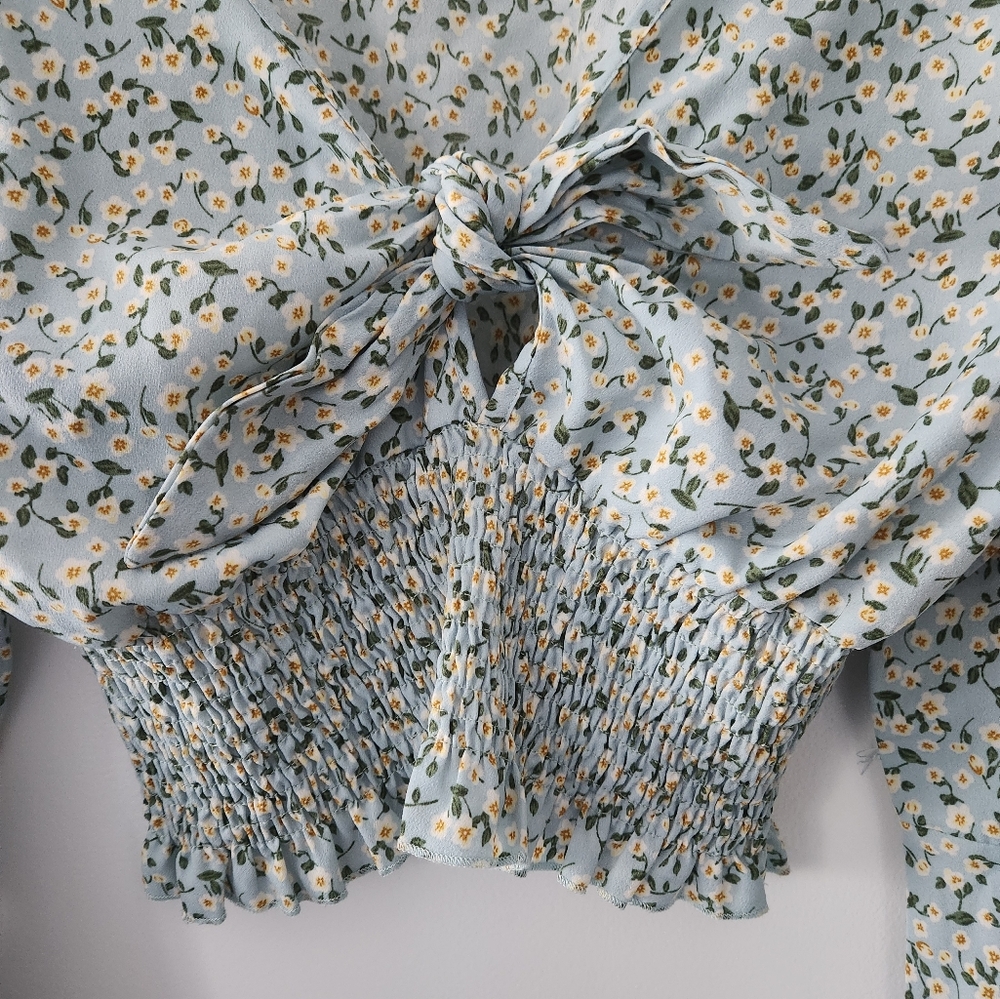 Romwe Floral Y2K Bohemian Crop Top Size Largebell Sleeve - Picture 3 of 6